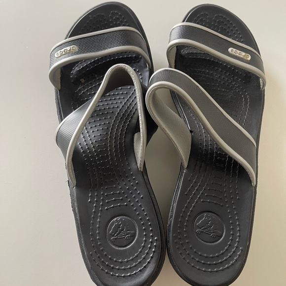 Crocs Women’s Double-Strap Slide Sandals Black/Gray Comfort Wedge Slip-On Size 7 - Picture 3 of 6